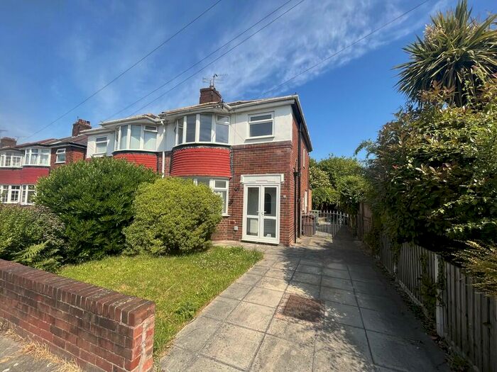 3 Bedroom Semi-Detached House To Rent In Grosvenor Road, Maghull, L31