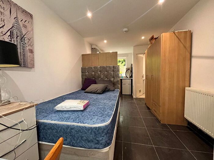 Studio To Rent In Leahurst Crescent, Harborne, Birmingham, West Midlands, B17