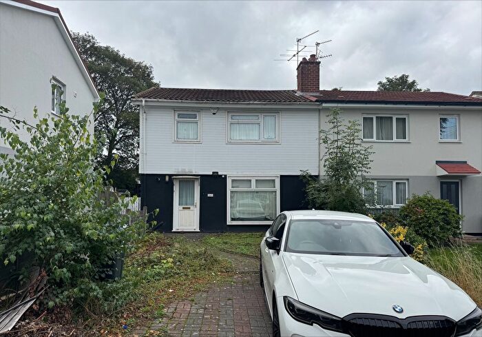 3 Bedroom Semi-Detached House For Sale In Horrell Road, Birmingham, B26