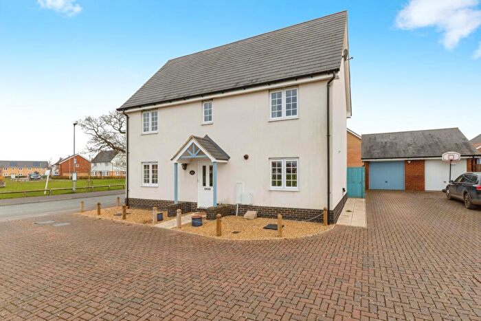4 Bedroom Detached House For Sale In Nightingale Avenue, Wymondham, Norfolk, NR18