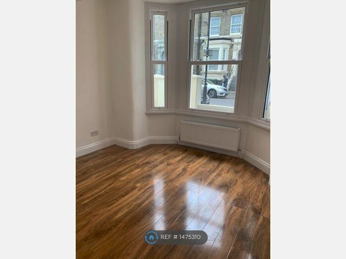 6 Bedroom Semi-Detached House To Rent In Flaxman Road, Brixton, Camberwell, Dulwich, Clapham, Herne Hill, SE5