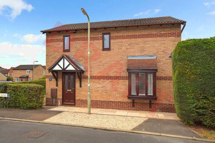 3 Bedroom Detached House To Rent In Yew Close, Bicester, Oxfordshire, OX26