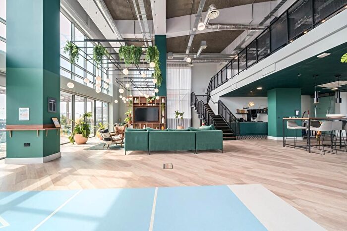 2 Bedroom Flat To Rent In Thames Quarter, Nap, Reading, RG1