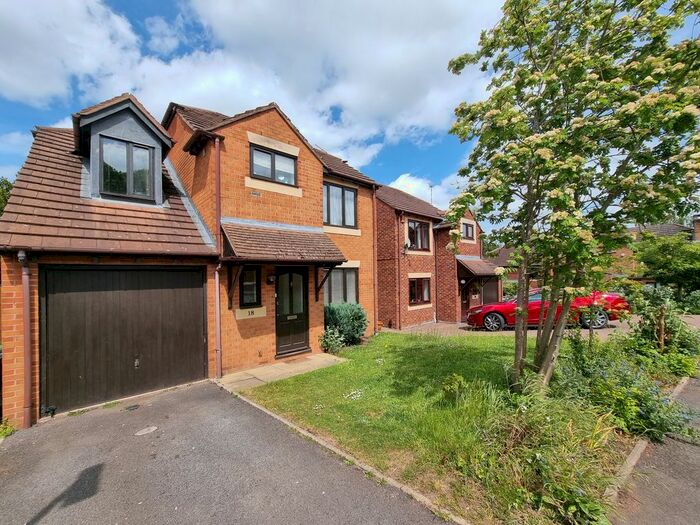 3 Bedroom Detached House To Rent In Lulworth Park, Kenilworth, CV8