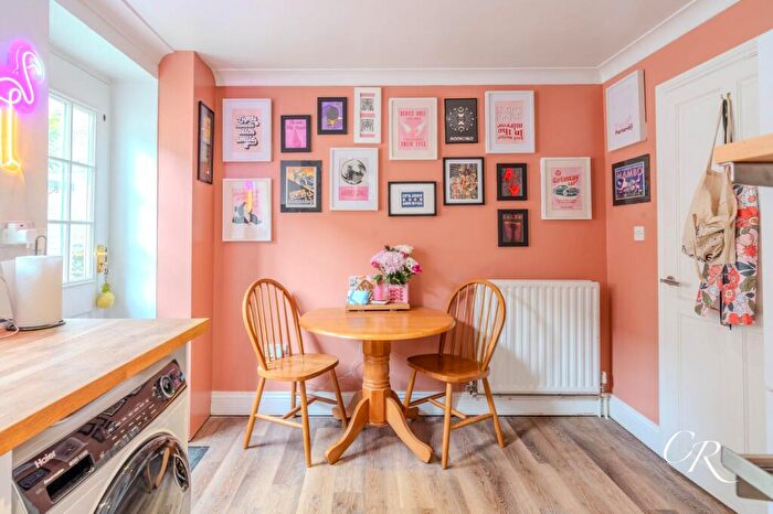 1 Bedroom Flat For Sale In Grosvenor Street, Cheltenham Town Centre, GL52