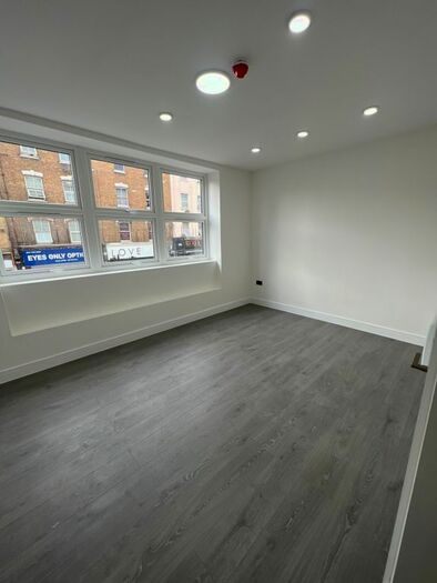 1 Bedroom Flat To Rent In Kingsland High Street, London, E8