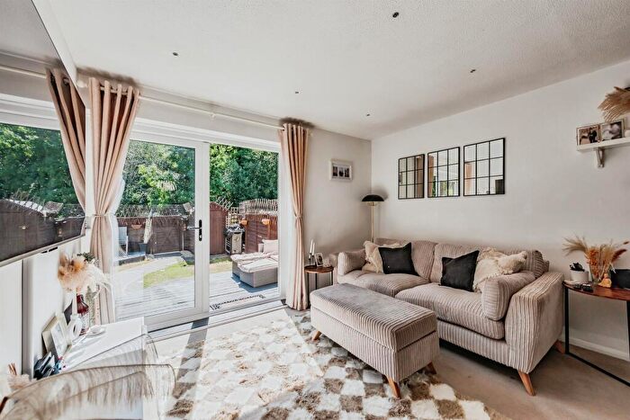 2 Bedroom Terraced House For Sale In Brooklands Road, Crawley, RH11