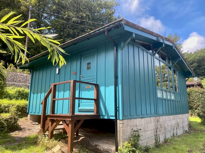 2 Bedroom Bungalow For Sale In Asdally Vale, Alverton, TR20