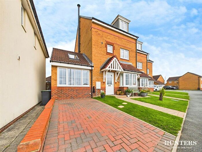 4 Bedroom Town House For Sale In Abbotts Way, Consett, DH8