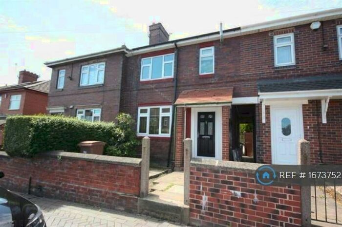 3 Bedroom Terraced House To Rent In Collinson Road, Stoke On Trent, ST6