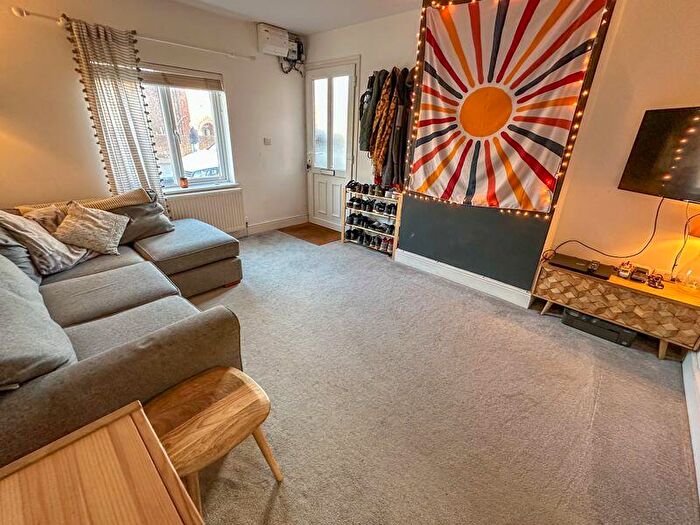 2 Bedroom End Of Terrace House For Sale In Bishops Waltham, SO32