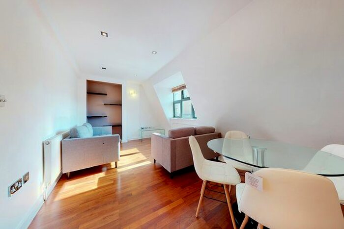 3 Bedroom Flat To Rent In Umberston Street, E1