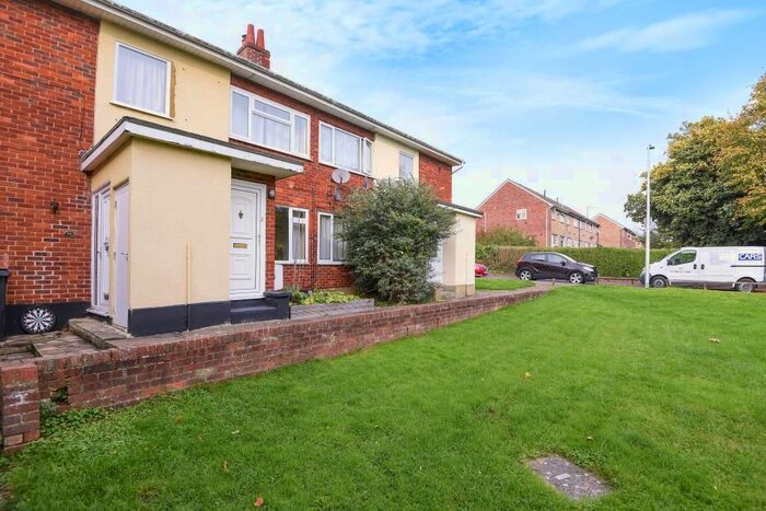 2 Bedroom Flat To Rent In Newbury, Berkshire RG14