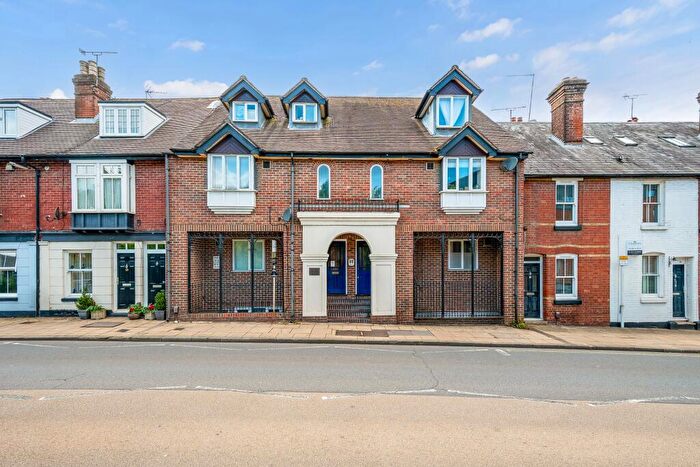 1 Bedroom Flat For Sale In The Weirs, Chesil Street, Winchester, SO23