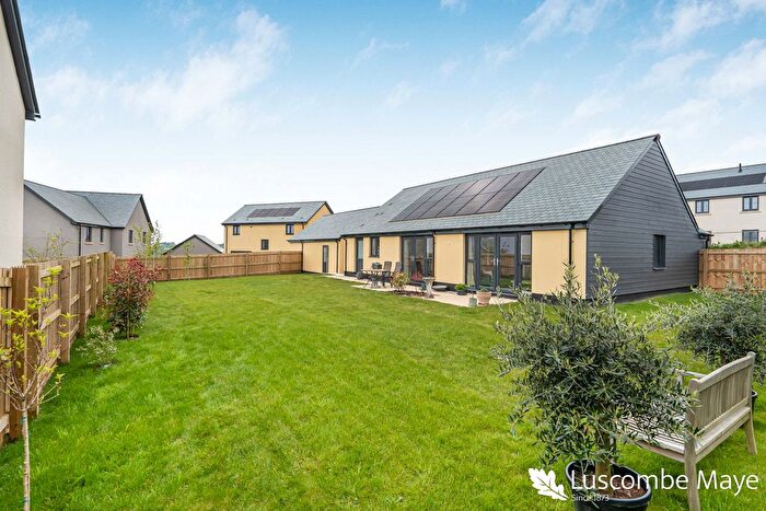 3 Bedroom Bungalow For Sale In Dartmouth, Totnes, TQ6
