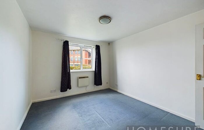 2 Bedroom Flat To Rent In Armstrong Quay, Liverpool, L3