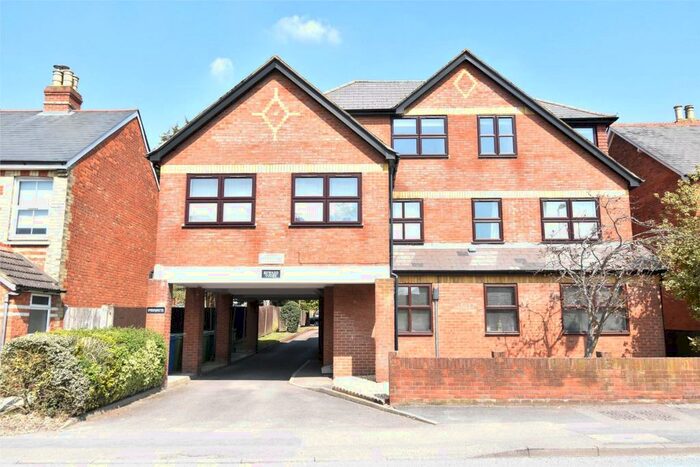 2 Bedroom Apartment To Rent In Edward Court, Victoria Road, Farnborough, GU14