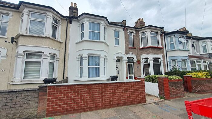 4 Bedroom Terraced House To Rent In Lowbrook Road, Ilford, IG1