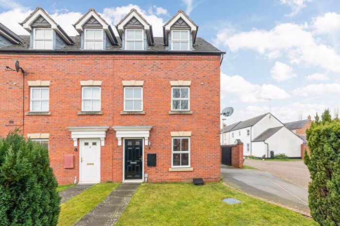 4 Bedroom End Of Terrace House For Sale In Lord Grandison Way, Banbury, OX16