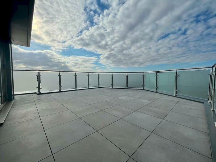 1 Bedroom Flat To Rent In Bowmont Place, Christchurch, BH23