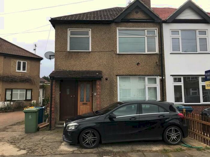 1 Bedroom Flat To Rent In View Close, Harrow, HA1