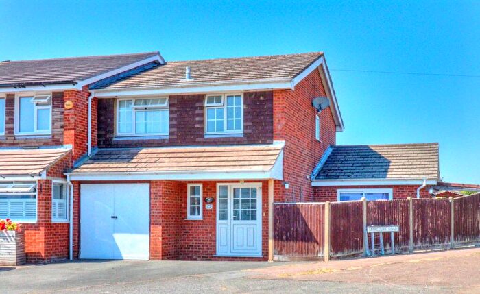 3 Bedroom End Of Terrace House For Sale In Marcourt Road, Stokenchurch, HP14