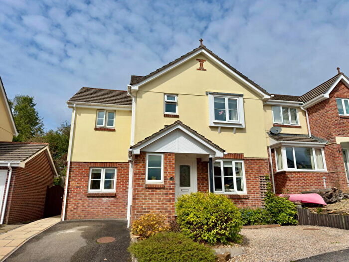 4 Bedroom Detached House For Sale In Treguddock Drive, Wadebridge, PL27