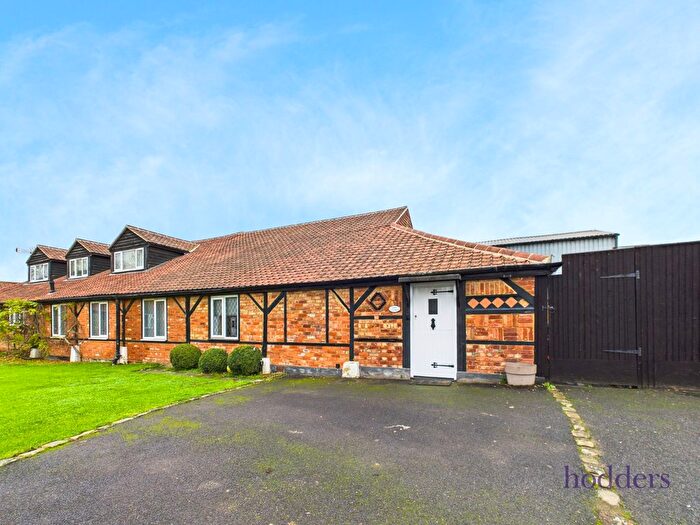 3 Bedroom End Of Terrace House To Rent In Murray Road, Ottershaw, Chertsey, Surrey, KT16