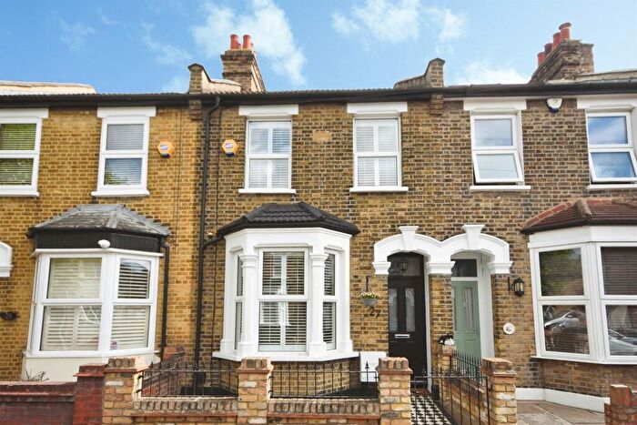2 Bedroom Terraced House For Sale In Knighton Road, Romford, RM7
