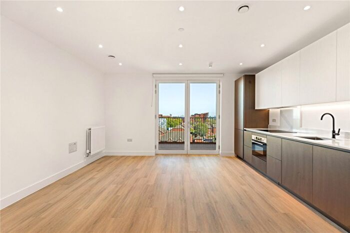 Studio To Rent In Monterrey House, The Verdean, London, W3