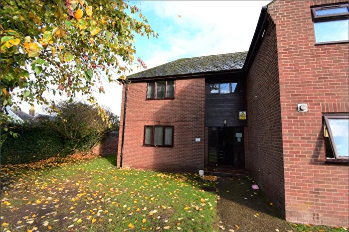 1 Bedroom Apartment For Sale In Hilton Close, Manningtree, Essex, CO11