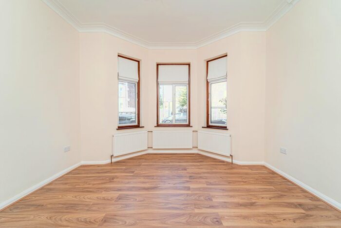 4 Bedroom Detached House To Rent In Park Drive, Grange Park, London, N21