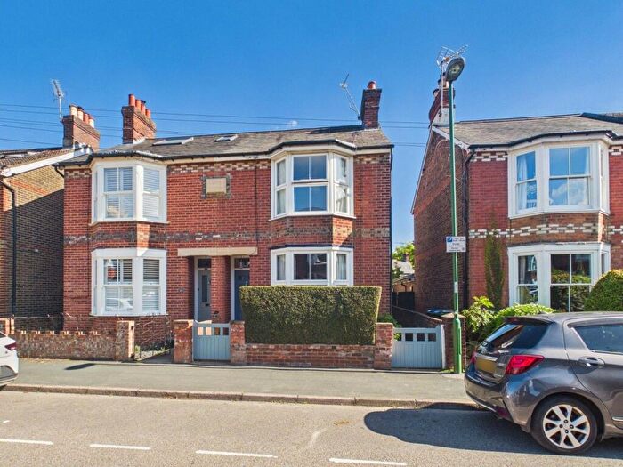 3 Bedroom Semi-Detached House For Sale In Clarence Road, Horsham, RH13