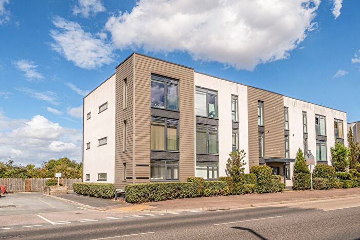 2 Bedroom Flat For Sale In Cunningham Court, Taunton, TA1