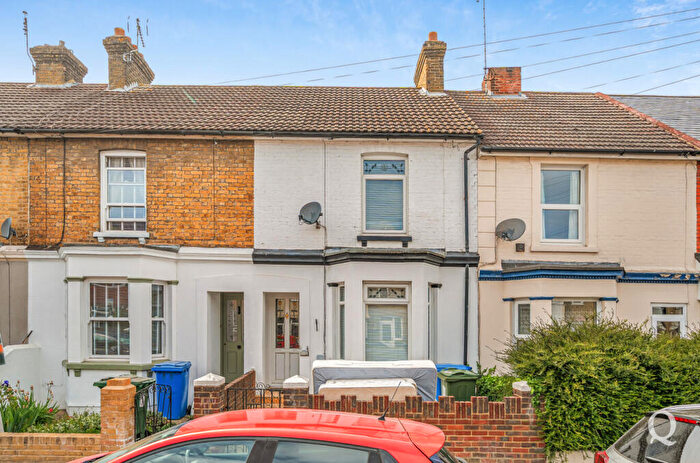 2 Bedroom Terraced House For Sale In Rock Road, Sittingbourne, Kent, ME10