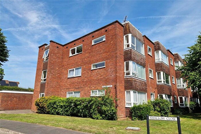 1 Bedroom Apartment To Rent In Swallow Close, Havant, Hampshire, PO9