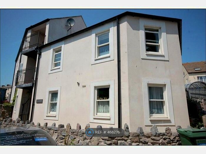 2 Bedroom Flat To Rent In The Moorings, Teignmouth, TQ14