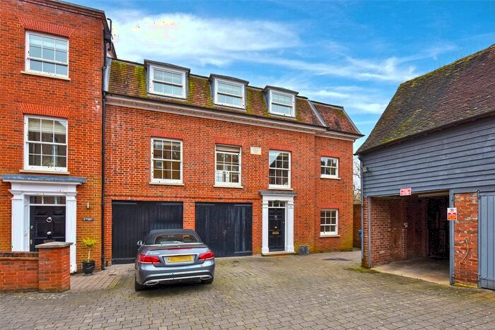 3 Bedroom Semi-Detached House To Rent In Black Horse Yard, Park Street, Windsor, Berkshire, SL4