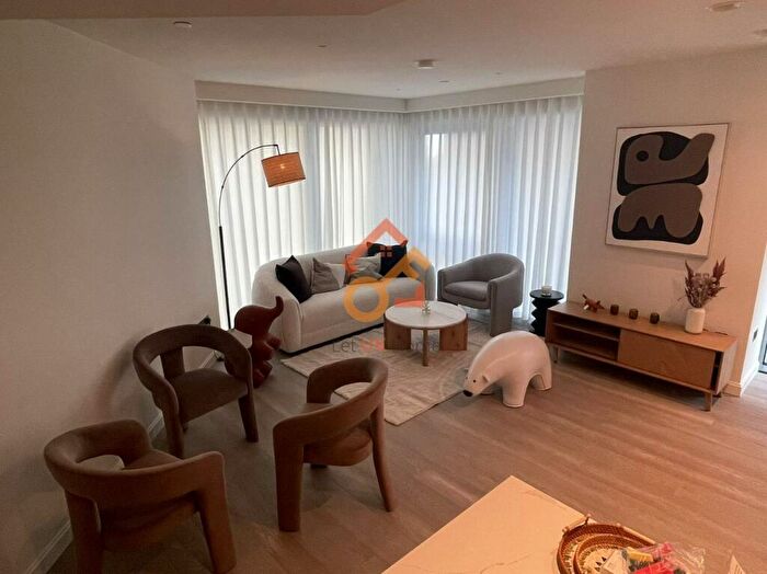 2 Bedroom Flat To Rent In Aspen, Consort Place, Marsh Wall, London, E14