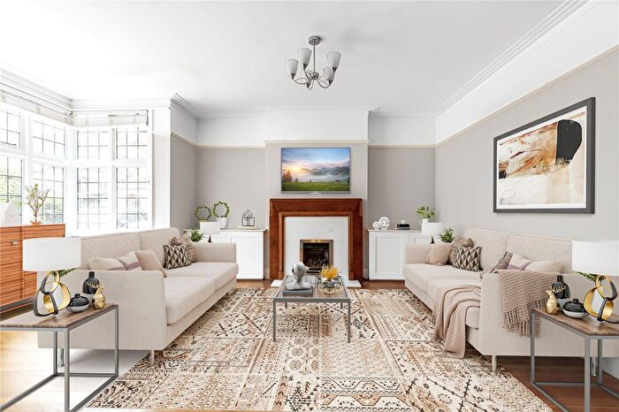 2 Bedroom Flat For Sale In Friars Lane, Richmond, TW9