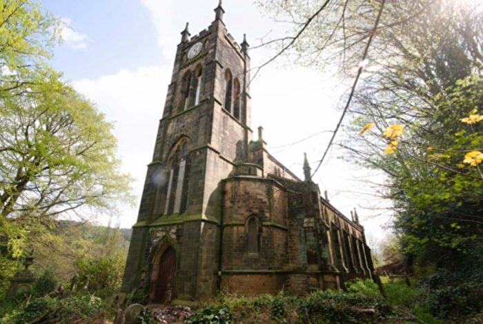 5 Bedroom Detached House For Sale In Burnley Road, Todmorden, OL14