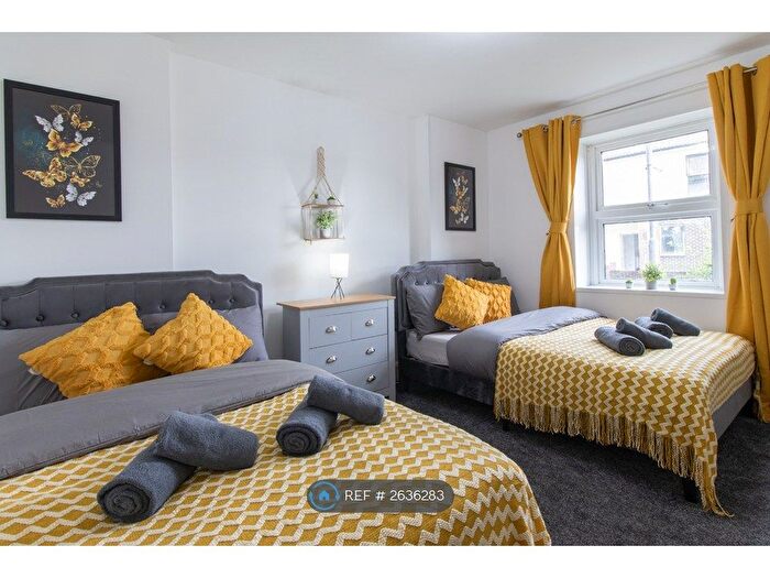 2 Bedroom Detached House To Rent In West Court, Southsea, PO4