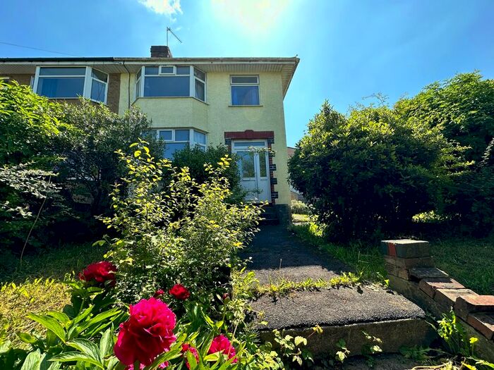 3 Bedroom End Of Terrace House To Rent In Airport Road, Bristol, BS14
