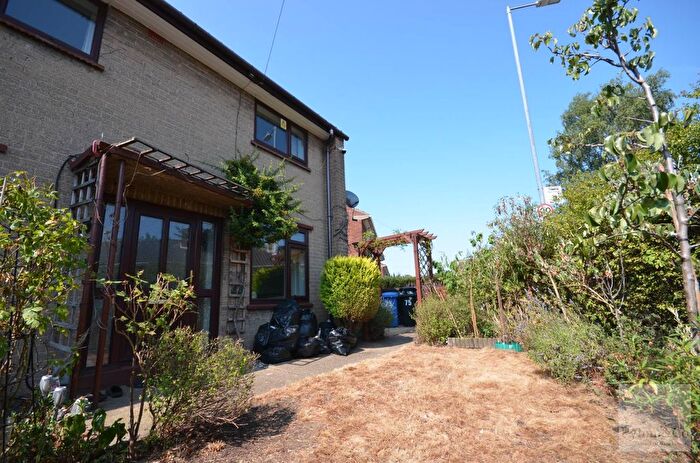3 Bedroom Semi-Detached House To Rent In Rider Haggard Road, Norwich, NR7