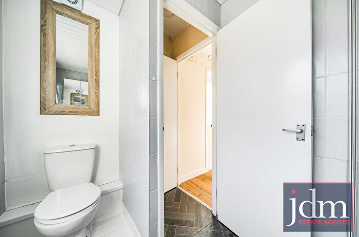 2 Bedroom Apartment To Rent In Brandram Road, London, SE13
