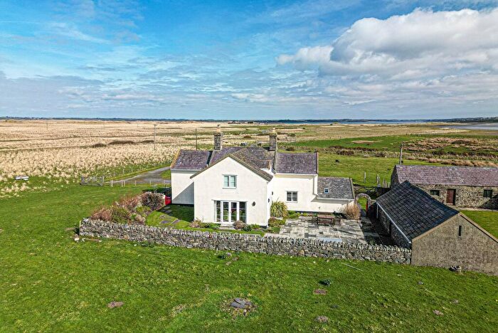 4 Bedroom Detached House For Sale In Llanwnda, Caernarfon, Gwynedd, LL54