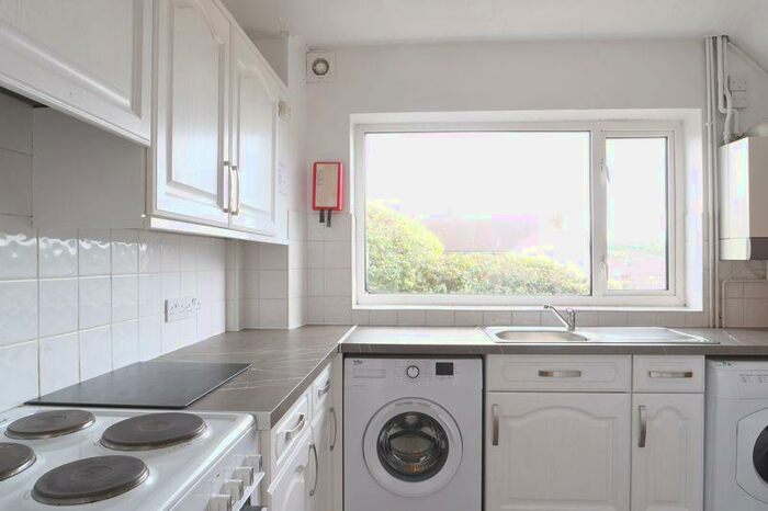 4 Bedroom House Of Multiple Occupation To Rent In Davey Drive, Brighton, BN1