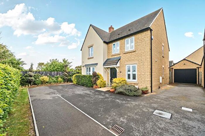 4 Bedroom Detached House For Sale In Blush Crescent, Carterton, OX18