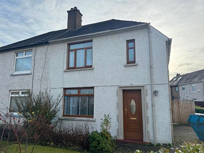 3 Bedroom Semi Detached House To Rent In Waverley Crescent, Grangemouth, FK3