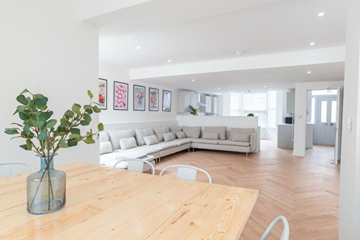 6 Bedroom Terraced House To Rent In Garmoyle Road, Liverpool, Merseyside, L15